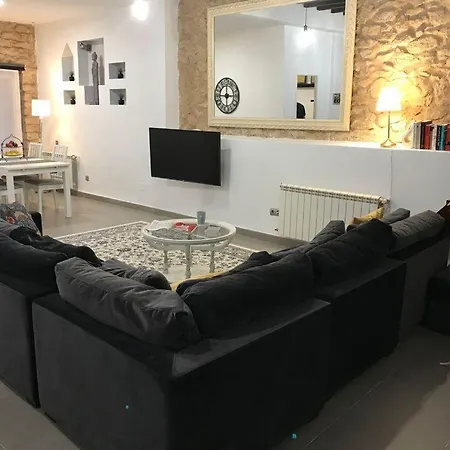 Des Rustic Center Apartment *