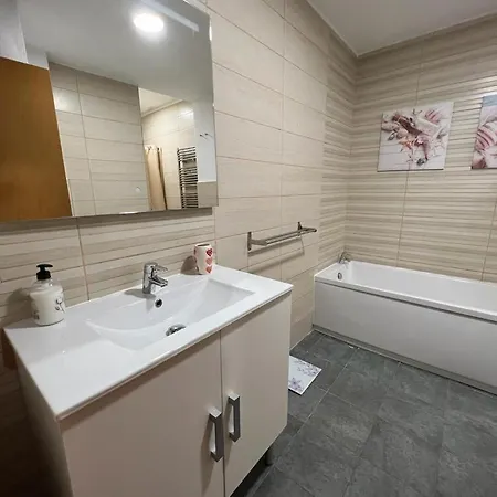 Des Rustic Center Apartment *